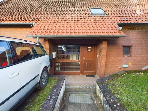 Hauseingang - 2 Zimmer Etagenwohnung zum Kaufen in Rehburg-Loccum