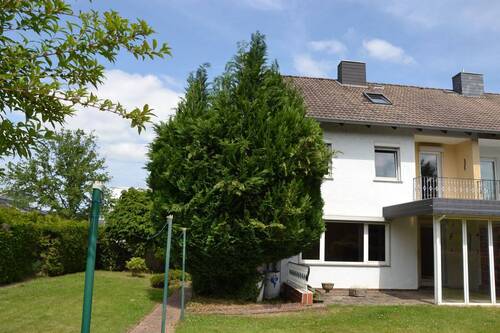 Gartenansicht - 7 Zimmer Doppelhaushälfte zum Kaufen in Barsinghausen