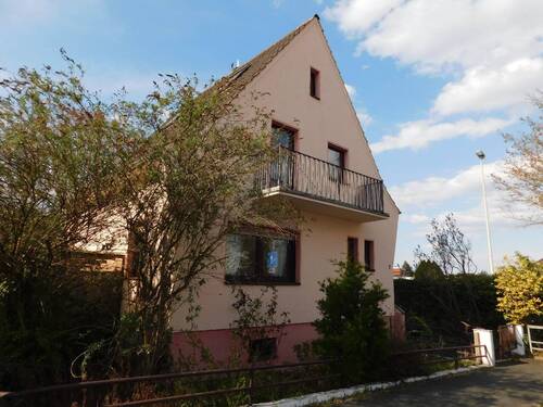 Märchenhaus - Märchenhaus möchte aus dem Dornröschenschlaf geweckt werden