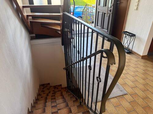 Eingangsbereich: Abgang zum Keller - 