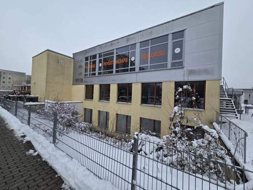 Außenansicht - Erstbezug nach Sanierung - barrierefreie Gewerbefläche im Geschäftshaus