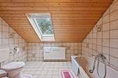Bad im Dachgeschoss - 