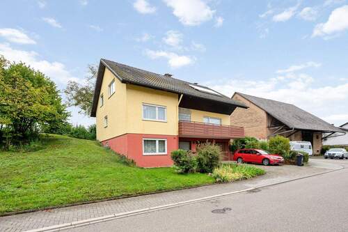 Haus mit Garten - 