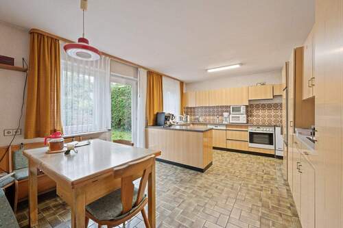 Die gute Stube - 7 Zimmer Einfamilienhaus zum Kaufen in Helmstadt-Bargen