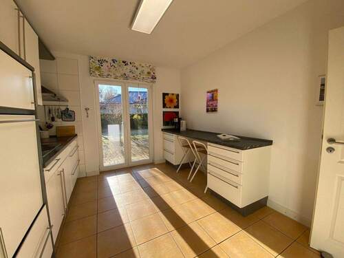 Küche mit Essplatz - 