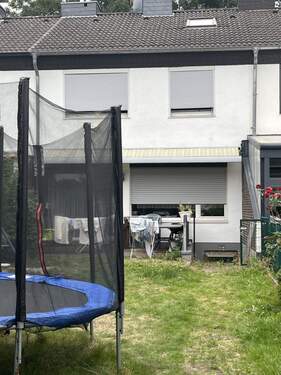 Bild 1 - * ZWANGSVERSTEIGERUNG* Im Auftrag der betreibenden Gläubigerin* Für den Erwerber provisionsfrei* Kleines Reihenhaus