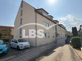 Hausansicht Zufahrt - 2 Zimmer Etagenwohnung zum Kaufen in Freystadt