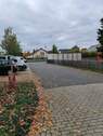 Zufahrt Nachbarhäuser.jpg - 5 Zimmer Einfamilienhaus zum Kaufen in Leipzig