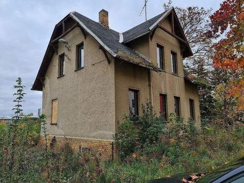 Straßenseite.jpg - 5 Zimmer Einfamilienhaus in Leipzig