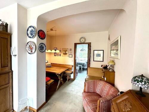 Esszimmer mit Zugang zur Küche - 