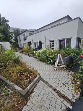 Bild 2 - 4 Zimmer Etagenwohnung zur Miete in Marburg