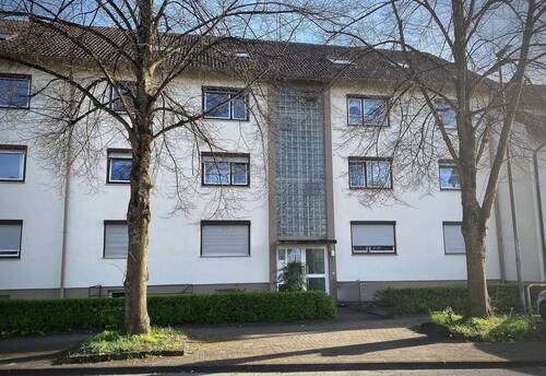 Eingangsansicht.jpeg - Solide Dreizimmer-Wohnung in Riegel