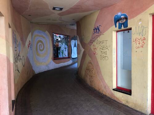 Durchgang zum nächsten Innenhof - 