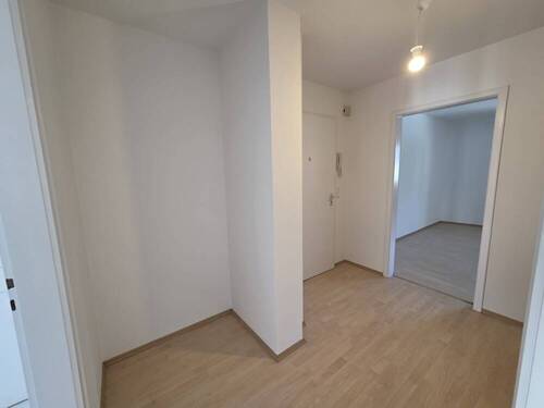 mit Garderobennische - 