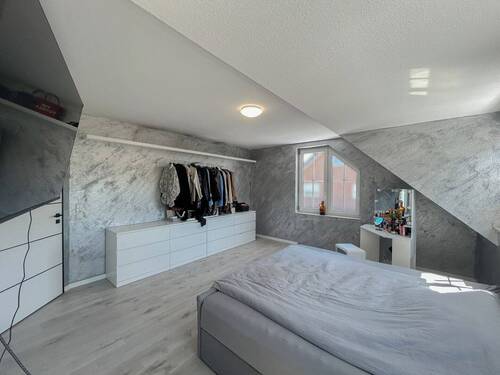 17 Schlafzimmer rechts OG 70 - 
