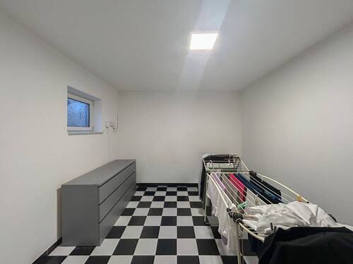 28 Kellerraum 70 - 