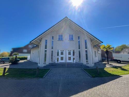 2 Frontansicht - 6 Zimmer Mehrfamilienhaus, Wohnhaus zum Kaufen in Übach-Palenberg