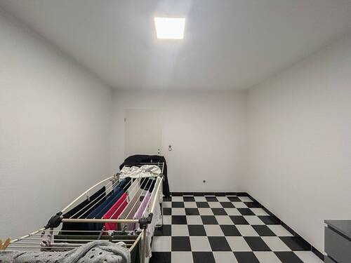 29 Kellerraum 70 - 