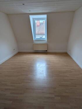 Raum 1 - 3 Zimmer Etagenwohnung zur Miete in Nürnberg