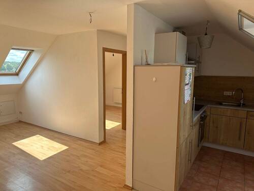 Helle Dachgeschosswohnung - 