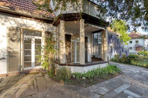 Terrasse und Porticus - 