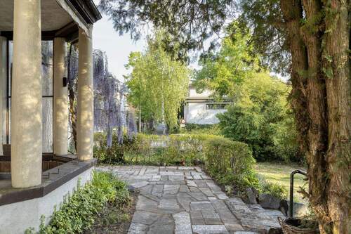 Terrasse und Porticus - 