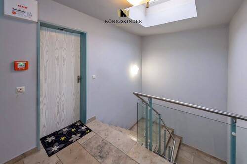 Treppenhaus - Etagenwohnung mit 76,00 m&sup2; in Fellbach zum Kaufen