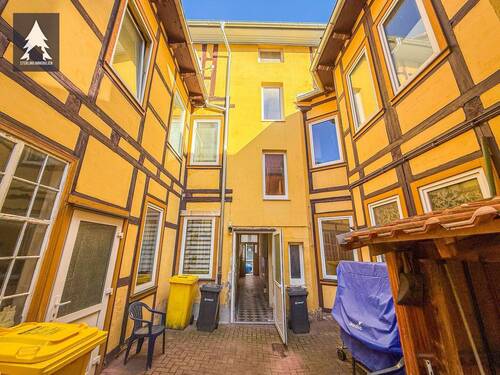 Hof - Mehrfamilienhaus, Wohnhaus in Blankenburg (Harz)