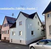 *** kleines, aber sehr feines Einfamilienhaus mit Gärtchen ... und PKW-Stellplatz ! *** - Aspach Großaspach