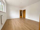Wohnraum - Helle 2-Zimmer-Wohnung mit zusätzlichem Raum und modernem Tageslichtbad