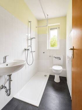 modernes Duschbad - 