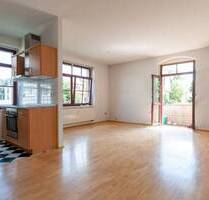 Striesen - bezugsfertige 2-Zimmer-Wohnung mit Ostbalkon in ruhigem Hinterhaus - Dresden Striesen-Ost
