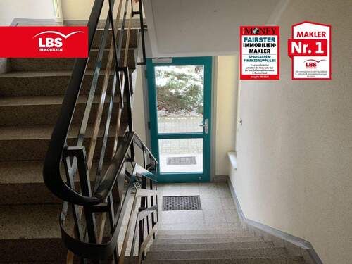 Hausflur - 2 Zimmer Etagenwohnung in Berlin