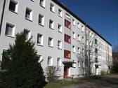 Hausansicht - ...solide 3-Raum Wohnung in absoluter Zentrumsnähe