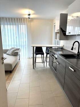 offener Küchenbereich mit EBK.jpeg - 3 Zimmer Etagenwohnung in Langenfeld (Rheinland)