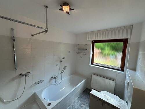 2 Voll- und 2 Duschbäder - 