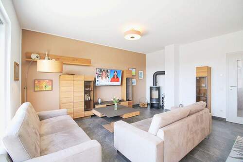 einladender Wohnbereich - 4 Zimmer Etagenwohnung zum Kaufen in Rostock