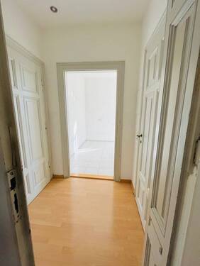 Flur - 2 Zimmer Etagenwohnung in Mügeln