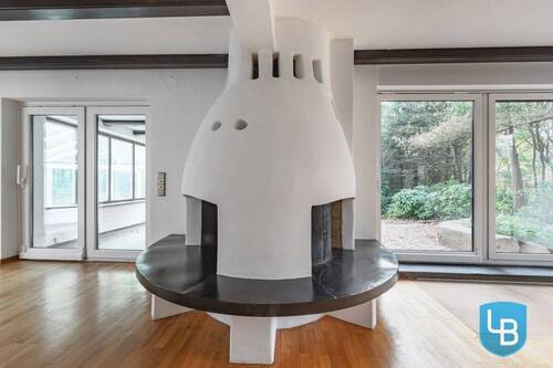 Großer Kamin für die Gemütlichkeit - 