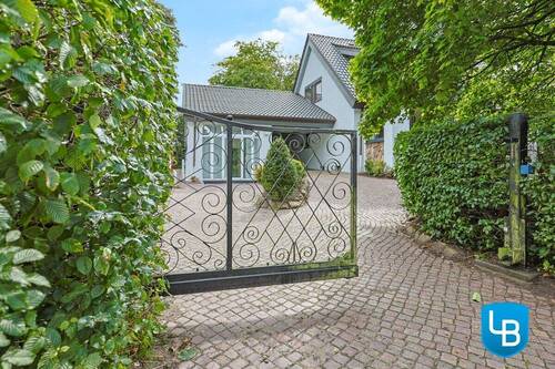 Herzlich willkommen - 8 Zimmer Einfamilienhaus in Heikendorf / Kitzeberg