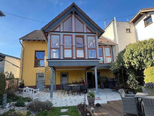 Rückansicht Haus 2 - 1 Zimmer Einfamilienhaus in Hüffelsheim