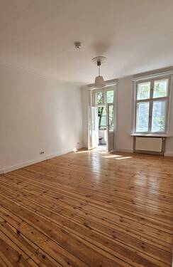Zimmer 1 - Hauptstadtmakler-Bezugsfreie Altbauwohnung in Top-Lage