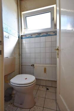 EG WC.jpg - 