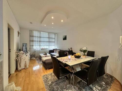 Wohn-/Esszimmer - Etagenwohnung mit 65,70 m² in Offenbach zum Kaufen