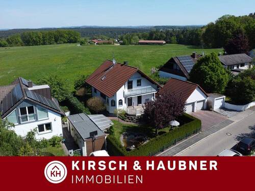 Traumhafte Lage - Charmantes Ein-bis Zweifamilienhaus mit Weitblick und Gartenparadies! Schwarzenbruck - Lindelburg