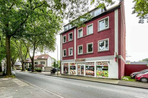 Hausansicht - 2 Zimmer - renoviert - gute Anbindung