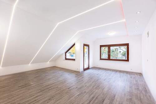 Wohnzimmer OG - Mehrfamilienhaus, Wohnhaus mit 199,10 m² in Bietigheim-Bissingen zum Kaufen