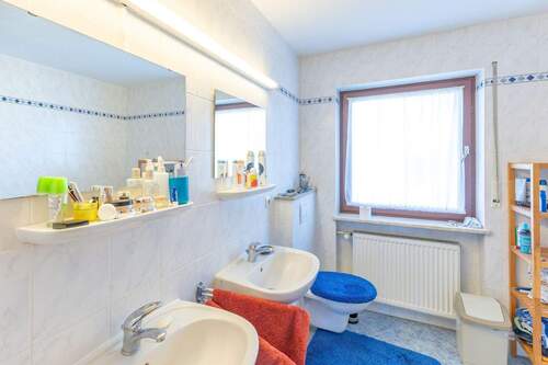 Bad mit Doppelwaschbecken - 