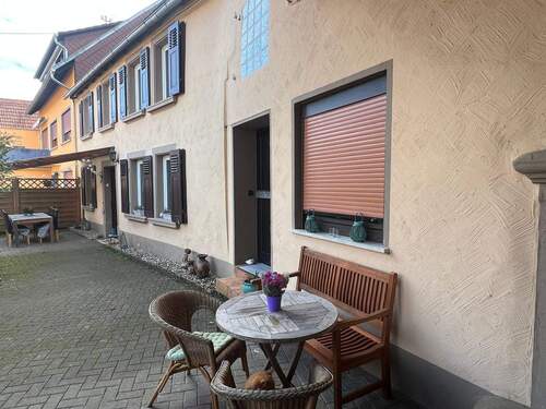 Vorderansicht Haus - 