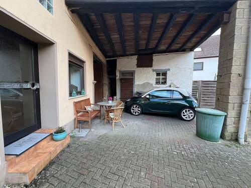 KFZ Stellplatz am Nebengebäude - 